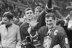 Úžasná jednota a velké riziko. Uměli jsme se vzepřít, říkají hokejisté o roku 1969