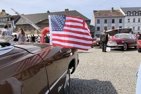 V Příbrami jako v Americe. Místní Route 66 sem přilákala stovky "závodníků"