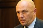 Budu muset ustoupit škůdcům reformy, přiznal Julínek