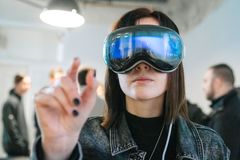 Není těžké je omylem rozbít. Vyzkoušeli jsme astronomicky drahé brýle od Applu