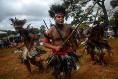 V Brasílii kempují tisíce indiánů za právo na území předků a ochranu Amazonie