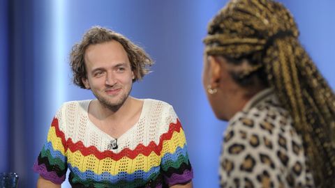 Naše hudba mě při koncertech dojímá, říká zpěvák, který zahrál kytarové sólo na rybu