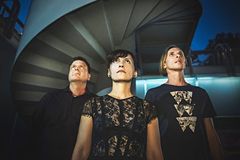 Recenze: Nová deska českých WWW žádá pozorný poslech, praskají z ní kosti