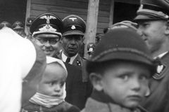 Zabil tisíce lidí, kradl umění. Syn ho dodnes považuje za hodného nacistu