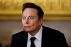 "Jsi Sorosův agent." Musk se pohádal se strážcem americké státní kasy