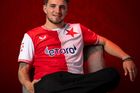 "Odvážné, ale žádný kýč." Slavia odhalila nové dresy, venkovní jsou z jiné galaxie