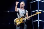 Sting nebude nikdy starý. Natočil skvělé koncertní album a jeho biofarma prosperuje