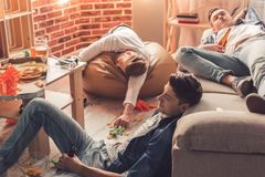 Airbnb utnula hlučné večírky. Zavádí jejich celosvětový zákaz
