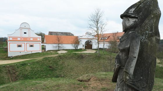V Borotíně zachraňuje barokní dvůr. Lidé si mysleli, že je konec, byl na odpis, říká