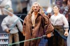 A dnes jsou to třeba akční figurky ze série Star Wars. K těm patří i učitel Obi-Wana Kenobiho Qui-Gon Jinn (jak je z figurky poznat, hrál ho Liam Neeson).
