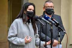 Koncepce Knastové byla nekonkrétní, říká Pleskot. Šéfka Chalupeckého ceny drží palce